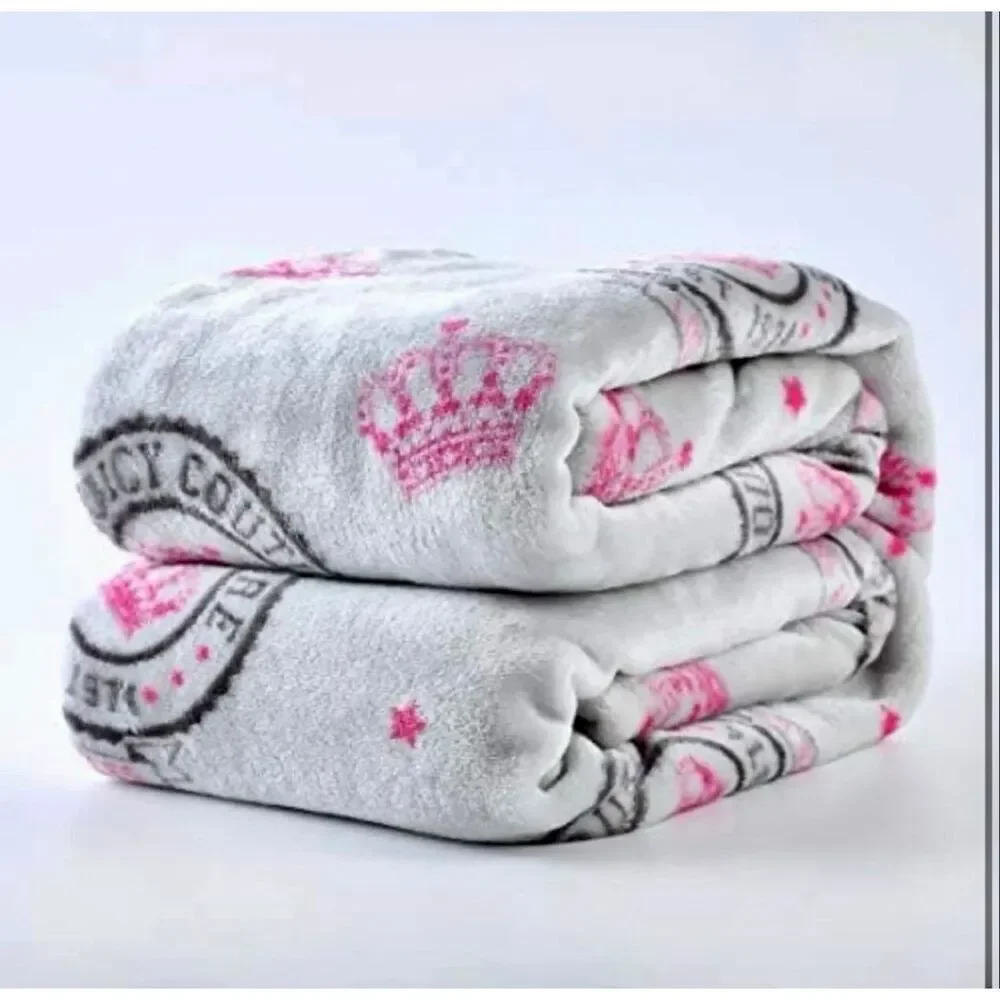 Juicy Couture Emblem Plush Throw Blanket 50”x70” Pink & Gray EC